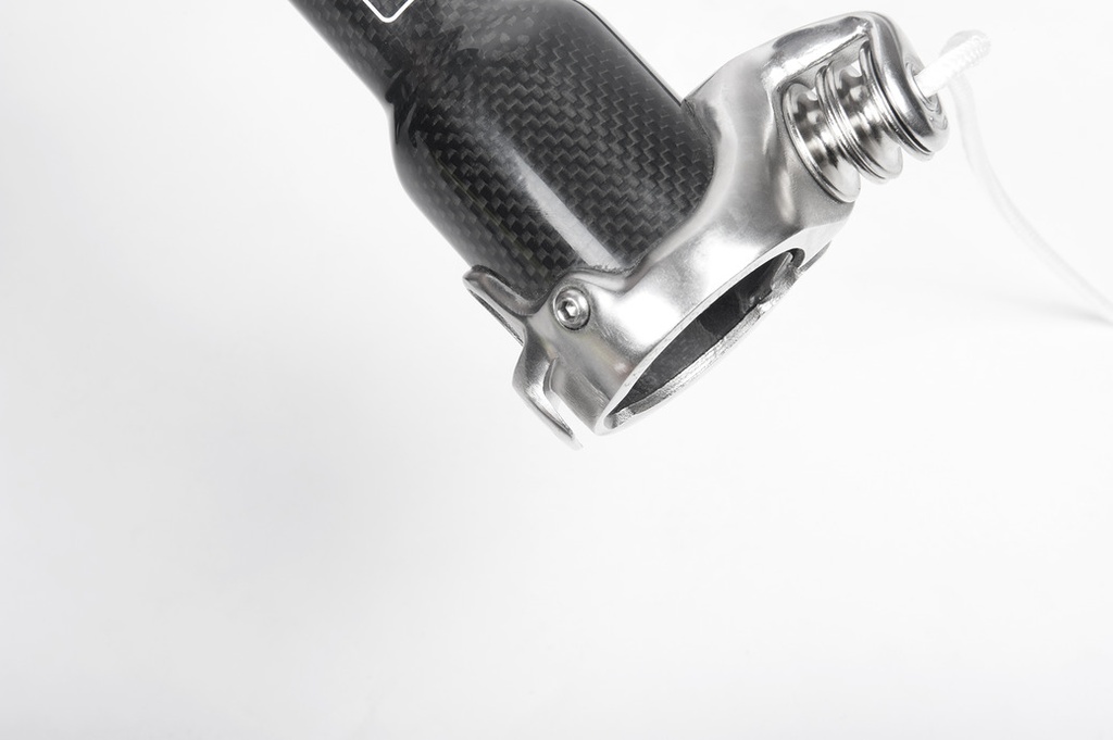 np-mxt-rdm-carbon-122206-2.jpg